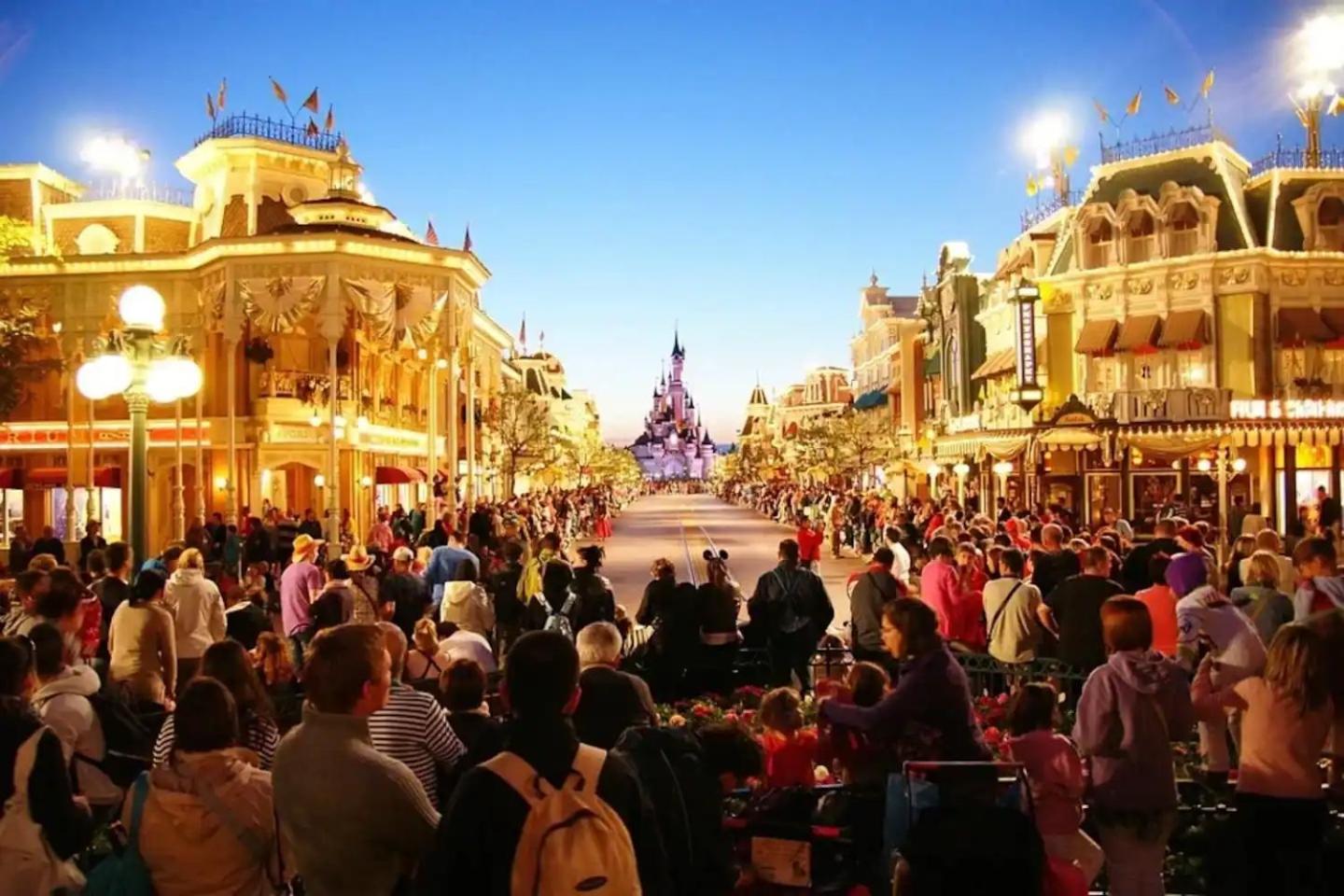 Magic Studio - Disneyland Paris Shopping Village 9 Minutes Chessy  Exterior foto